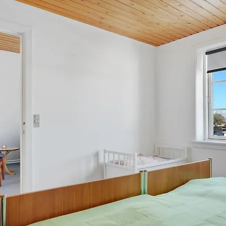 3 Bedroom Gorgeous In Сasa de vacaciones Gudhjem