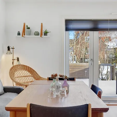 3 Bedroom Gorgeous In Сasa de vacaciones Gudhjem