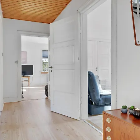 Сasa de vacaciones 3 Bedroom Gorgeous In Gudhjem