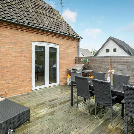 Сasa de vacaciones 3 Bedroom Gorgeous In Gudhjem